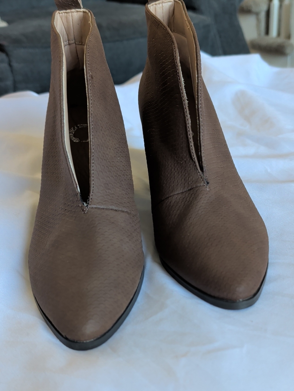 Pointed Toe Brown Ankle Booties with V-Cut Front